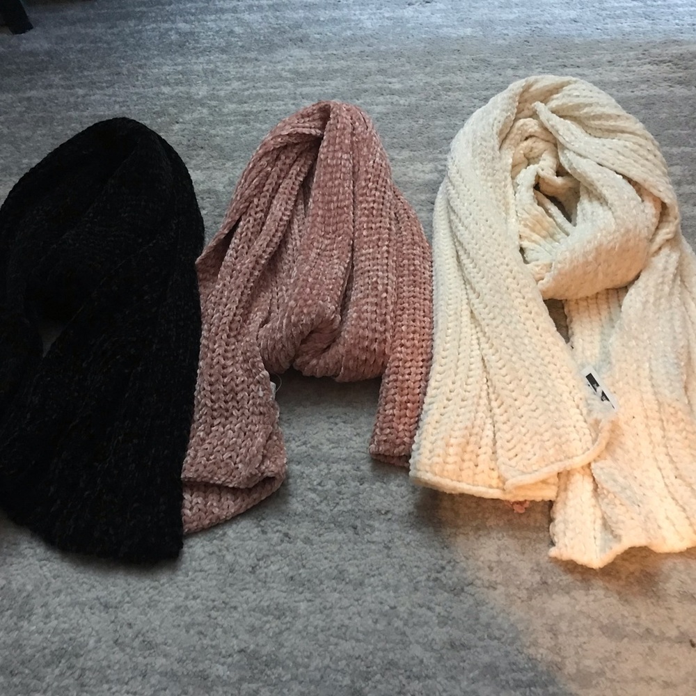 Scarf Bundle - image 1